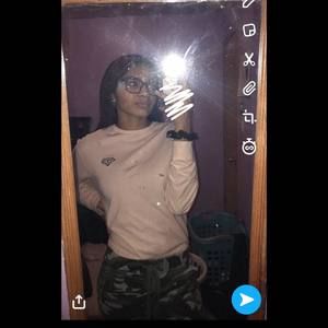 Meet your Posher, Jasmine sierra